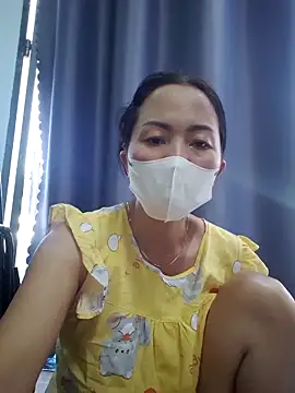 Baby-sexytits18 online show from 11/15/25, 01:47