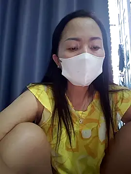 Baby-sexytits18 online show from 11/25/25, 11:27