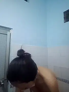 Baby-sexytits18 online show from 11/28/25, 11:57