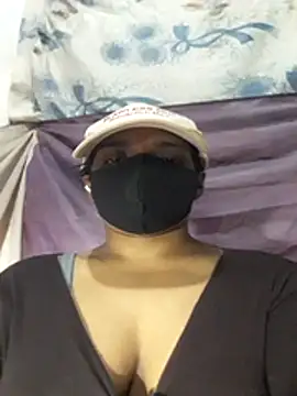 Tharukasenevirathne online show from 06/25/26, 04:44