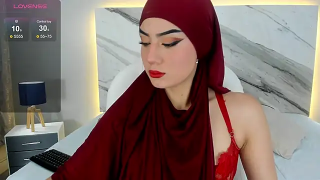 Snapshot of fatimarab chatting on 03/19/25, 08:11 fatimarab online show from 03/19/25, 08:11