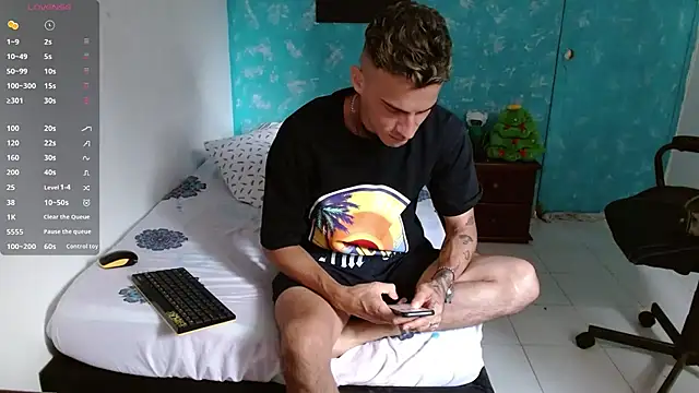 bray hotboy777 online show from 12/06/24, 09:24