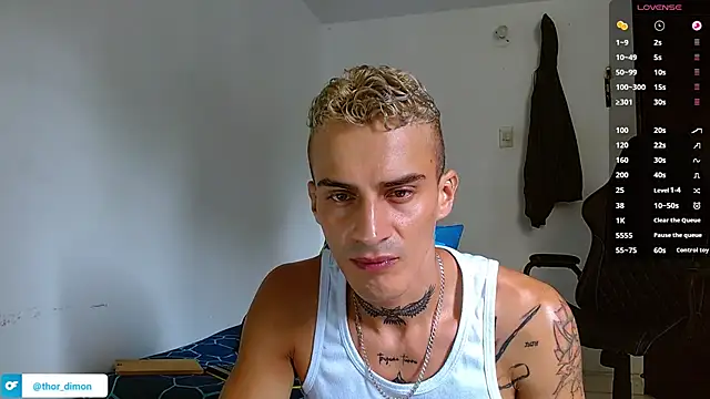 Snapshot of bray_hotboy777 chatting on 06/07/26, 04:44 bray hotboy777 online show from 06/07/26, 04:44