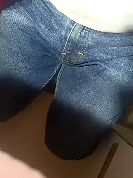 Snapshot of franko1987 chatting on 12/23/24, 05:28 franko1987 online show from 12/23/24, 05:28