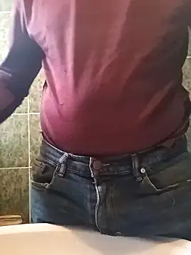 Snapshot of franko1987 chatting on 12/23/24, 08:44 franko1987 online show from 12/23/24, 08:44