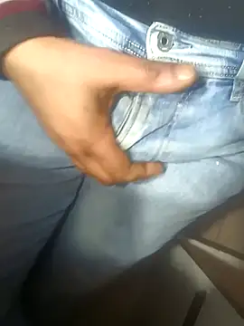 Snapshot of franko1987 chatting on 12/24/24, 05:16 franko1987 online show from 12/24/24, 05:16