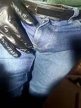 Snapshot of franko1987 chatting on 01/25/25, 09:26 franko1987 online show from 01/25/25, 09:26