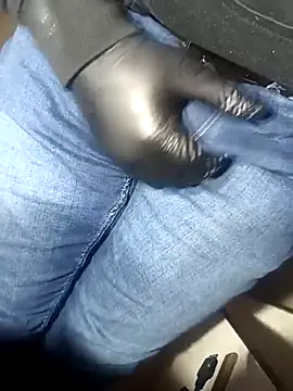 Snapshot of franko1987 chatting on 02/04/25, 01:16 franko1987 online show from 02/04/25, 01:16