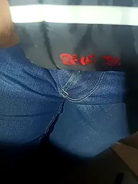 Snapshot of franko1987 chatting on 02/10/25, 05:36 franko1987 online show from 02/10/25, 05:36