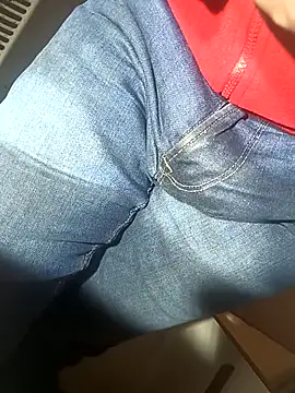 Snapshot of franko1987 chatting on 02/21/25, 06:07 franko1987 online show from 02/21/25, 06:07