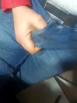 Snapshot of franko1987 chatting on 02/21/25, 09:45 franko1987 online show from 02/21/25, 09:45