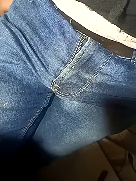 Snapshot of franko1987 chatting on 03/04/25, 04:49 franko1987 online show from 03/04/25, 04:49