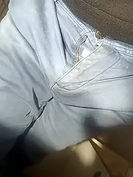 Snapshot of franko1987 chatting on 03/12/25, 05:35 franko1987 online show from 03/12/25, 05:35