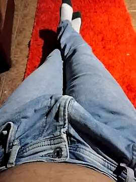 Snapshot of franko1987 chatting on 09/20/25, 01:17 franko1987 online show from 09/20/25, 01:17