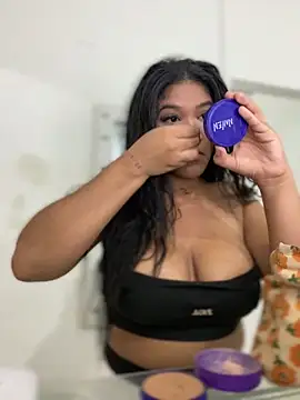 Snapshot of JennamartinyII chatting on 03/23/25, 02:37 JennamartinyII online show from 03/23/25, 02:37