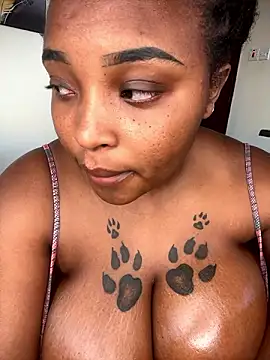 Snapshot of Savage_baby chatting on 12/02/24, 10:18 Savage baby online show from 12/02/24, 10:18