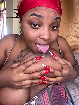 Snapshot of Savage_baby chatting on 12/31/24, 08:48 Savage baby online show from 12/31/24, 08:48