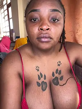 Snapshot of Savage_baby chatting on 02/14/25, 07:38 Savage baby online show from 02/14/25, 07:38