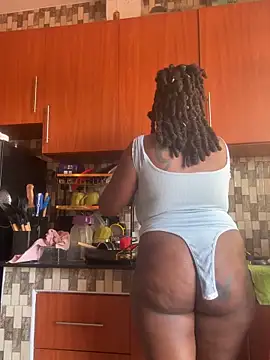 Snapshot of Savage_baby chatting on 04/04/26, 10:35 Savage baby online show from 04/04/26, 10:35