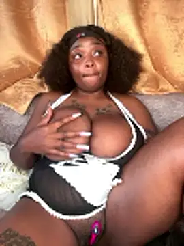 Snapshot of Savage_baby chatting on 04/23/26, 12:29 Savage baby online show from 04/23/26, 12:29