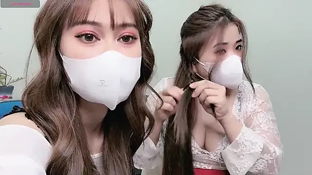 Snapshot of LyLy_Office chatting on 01/05/25, 12:10 LyLy Office online show from 01/05/25, 12:10