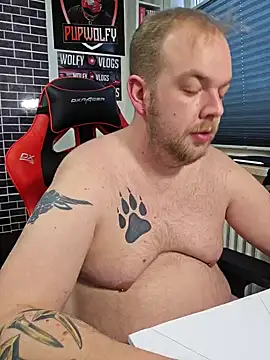 PupW0lfy online show from 01/20/25, 03:39