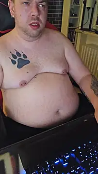 Snapshot of PupW0lfy chatting on 02/13/26, 06:48 PupW0lfy online show from 02/13/26, 06:48