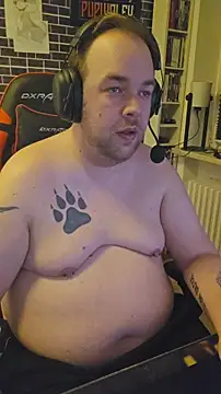 Snapshot of PupW0lfy chatting on 02/21/26, 06:53 PupW0lfy online show from 02/21/26, 06:53