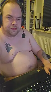 Snapshot of PupW0lfy chatting on 02/22/26, 07:23 PupW0lfy online show from 02/22/26, 07:23