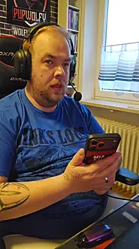 Snapshot of PupW0lfy chatting on 04/02/26, 05:32 PupW0lfy online show from 04/02/26, 05:32