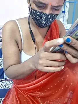 Snapshot of Tamil--Rani chatting on 07/11/26, 03:26 Tamil--Rani online show from 07/11/26, 03:26