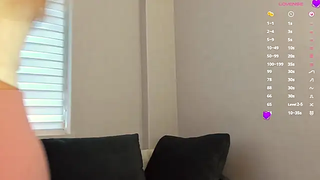 milamurrr online show from 12/03/25, 12:58