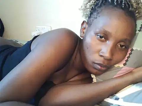 Snapshot of juiccypussy chatting on 06/18/26, 11:03 juiccypussy online show from 06/18/26, 11:03