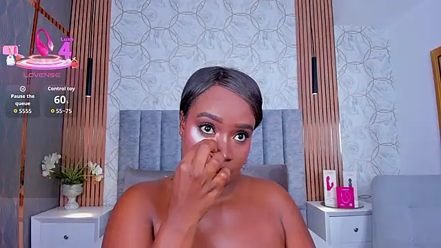 Britanymooree online show from 02/03/26, 07:30