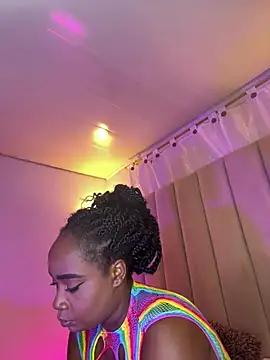 Snapshot of Britanymooree chatting on 03/16/26, 08:13 Britanymooree online show from 03/16/26, 08:13