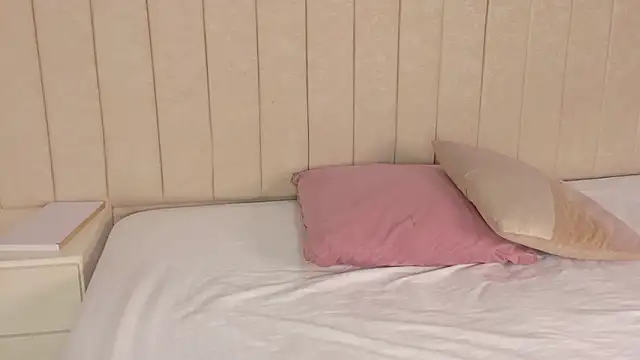 Littleolivia  online show from 03/18/25, 01:31