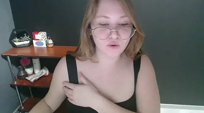 lady minx online show from 12/19/24, 10:24