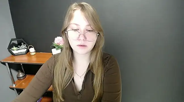 lady minx online show from 02/19/25, 07:28