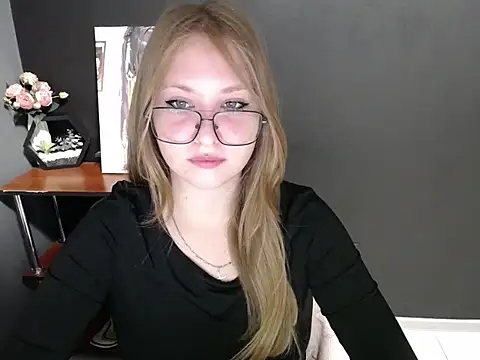 lady minx online show from 10/10/25, 06:56