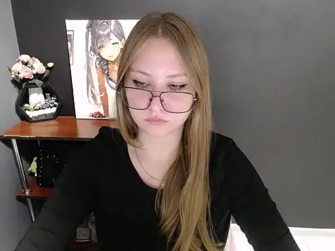 lady minx online show from 10/27/25, 11:58