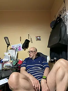 tsugu1105 online show from 06/10/26, 12:04