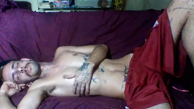 Snapshot of sellvageria chatting on 12/13/25, 08:25 sellvageria online show from 12/13/25, 08:25