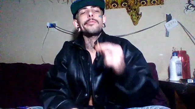 Snapshot of sellvageria chatting on 06/20/26, 06:33 sellvageria online show from 06/20/26, 06:33