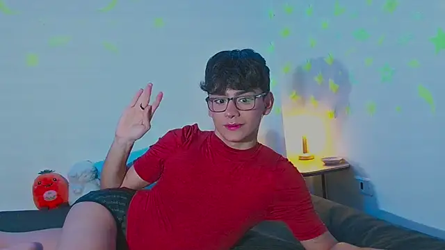 Snapshot of arnold_laurent_ chatting on 12/05/24, 08:11 arnold laurent online show from 12/05/24, 08:11