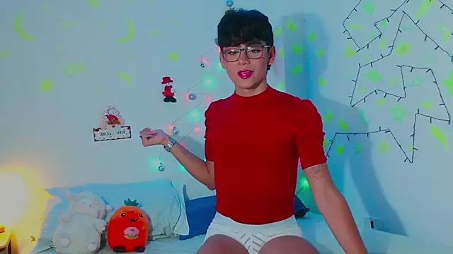 Snapshot of arnold_laurent_ chatting on 12/26/24, 06:54 arnold laurent online show from 12/26/24, 06:54