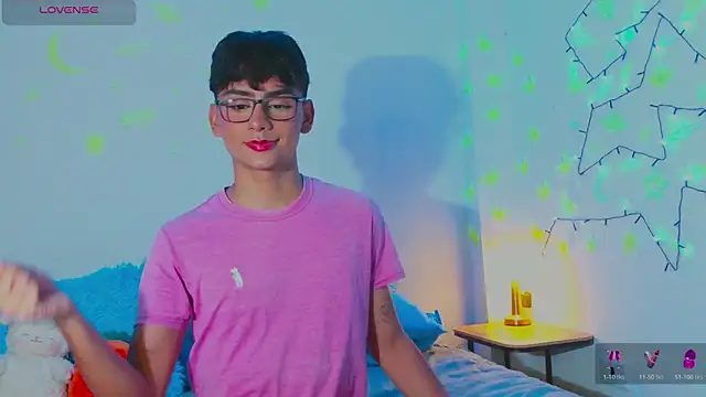 Snapshot of arnold_laurent_ chatting on 01/07/25, 09:03 arnold laurent online show from 01/07/25, 09:03