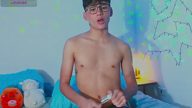 Snapshot of arnold_laurent_ chatting on 01/09/25, 03:15 arnold laurent online show from 01/09/25, 03:15