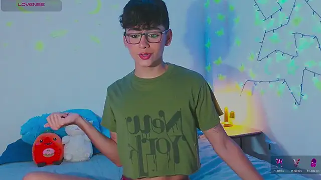 Snapshot of arnold_laurent_ chatting on 01/12/25, 11:15 arnold laurent online show from 01/12/25, 11:15