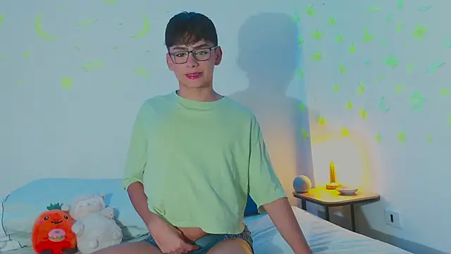 Snapshot of arnold_laurent_ chatting on 02/09/25, 08:56 arnold laurent online show from 02/09/25, 08:56