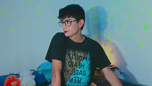 Snapshot of arnold_laurent_ chatting on 03/04/25, 07:54 arnold laurent online show from 03/04/25, 07:54